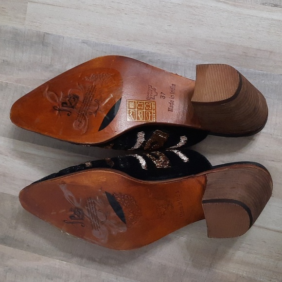 New Free People Anya Velvet Embroidered Mules - Picture 10 of 15